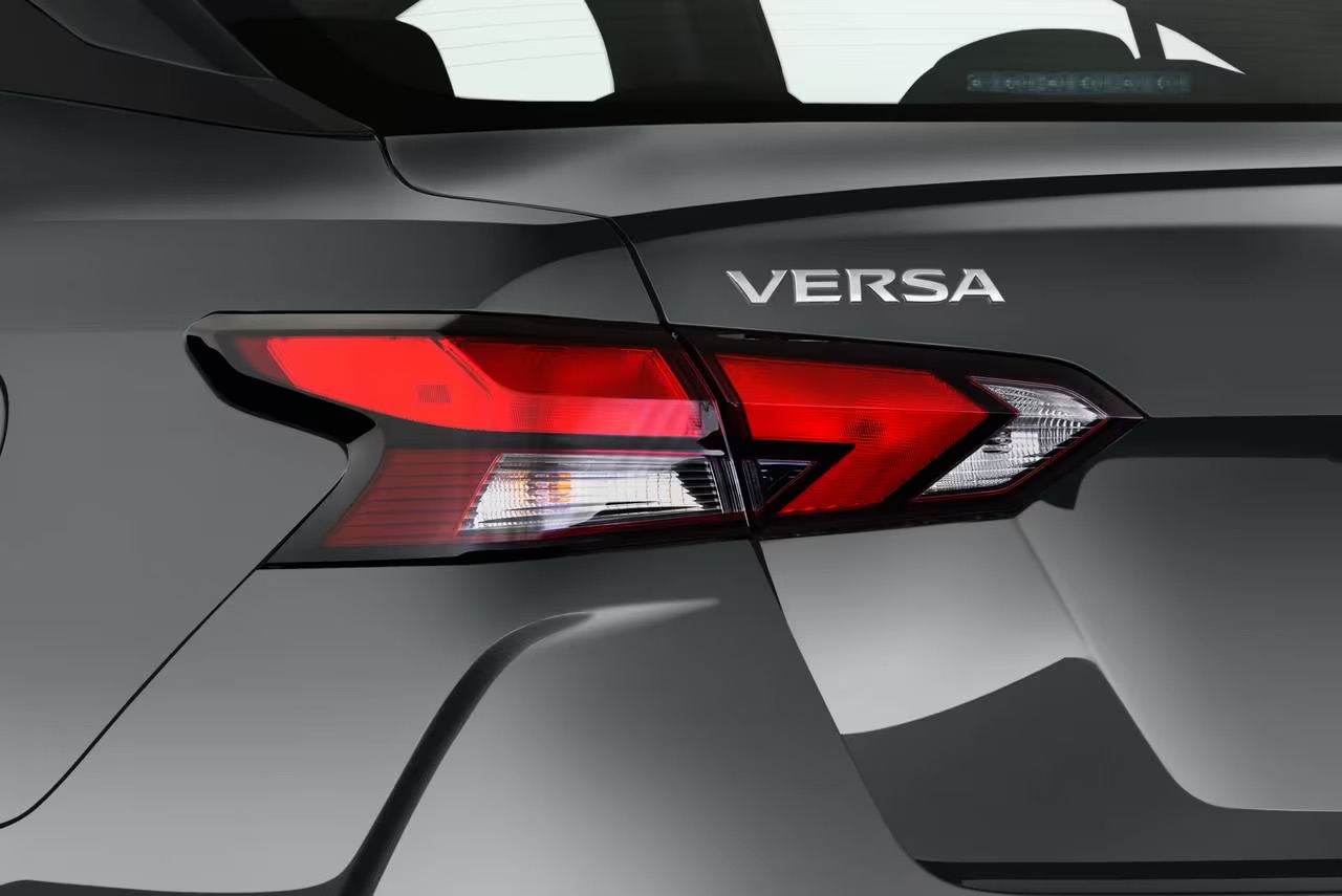 Gabe Rowe Nissan Versa S