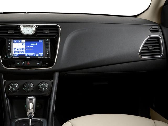 2014 Chrysler 200 4dr Sdn Touring