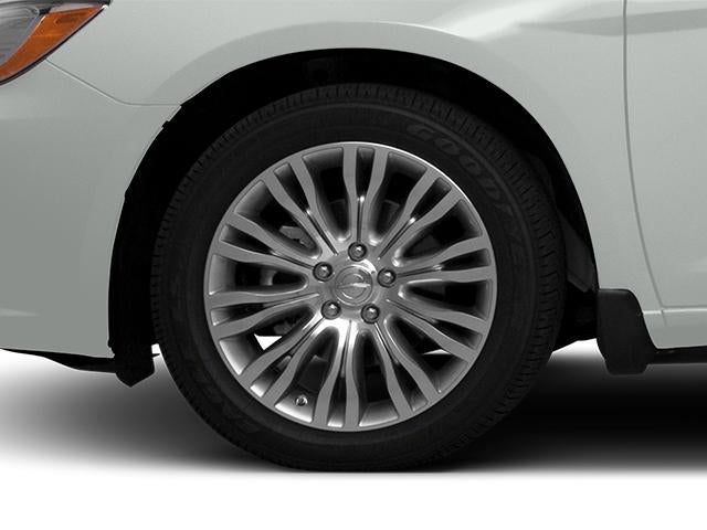 2014 Chrysler 200 4dr Sdn Touring