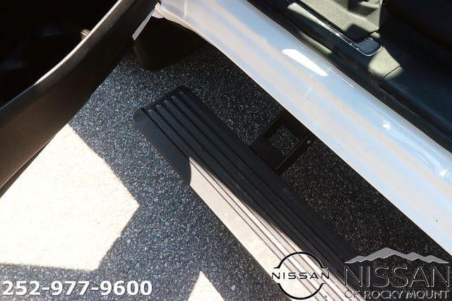 2021 RAM 1500 Laramie 4x4 Crew Cab 5'7" Box