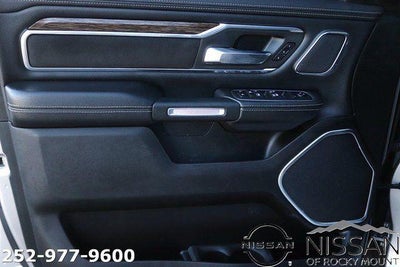 2019 RAM 1500 Laramie 4x4 Crew Cab 5'7" Box