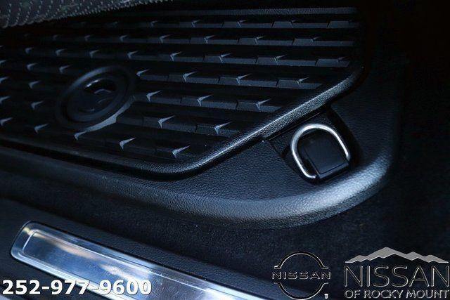 2019 RAM 1500 Laramie 4x4 Crew Cab 5'7" Box