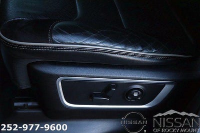 2019 RAM 1500 Laramie 4x4 Crew Cab 5'7" Box