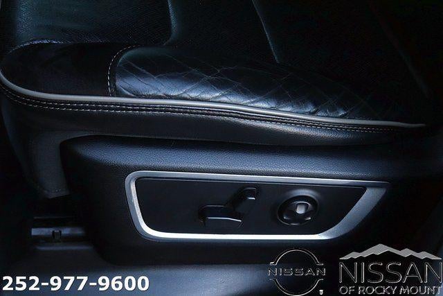 2019 RAM 1500 Laramie 4x4 Crew Cab 5'7" Box