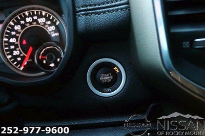 2019 RAM 1500 Laramie 4x4 Crew Cab 5'7" Box