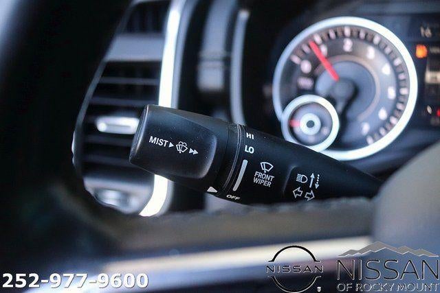 2019 RAM 1500 Laramie 4x4 Crew Cab 5'7" Box