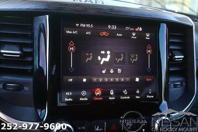 2019 RAM 1500 Laramie 4x4 Crew Cab 5'7" Box