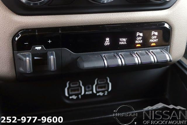 2020 RAM 1500 Laramie 4x4 Crew Cab 6'4" Box