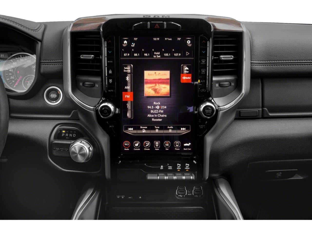 2020 RAM 1500 Laramie 4x4 Crew Cab 6'4" Box