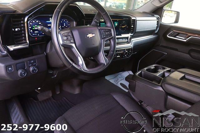 2025 Chevrolet Silverado 1500 Crew Cab Short Box 2-Wheel Drive LT