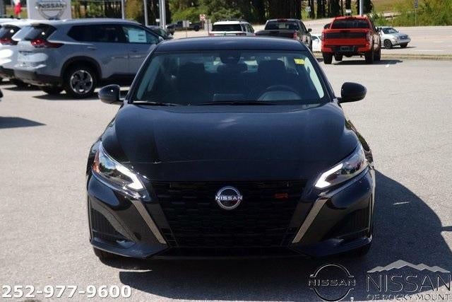 2025 Nissan Altima SR FWD