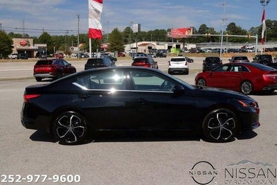 2025 Nissan Altima SR FWD