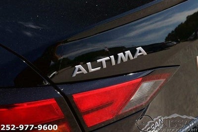 2025 Nissan Altima SR FWD