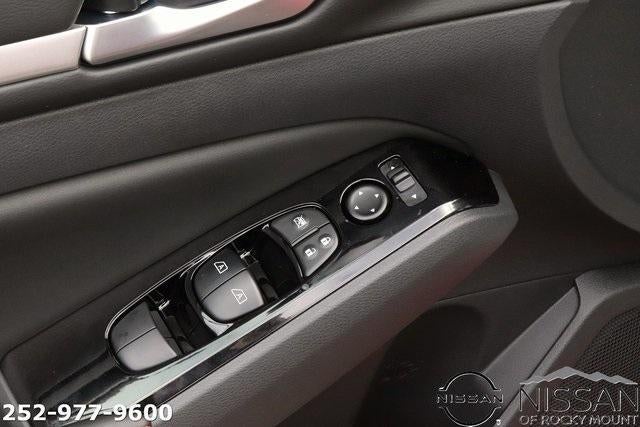 2025 Nissan Altima SR FWD