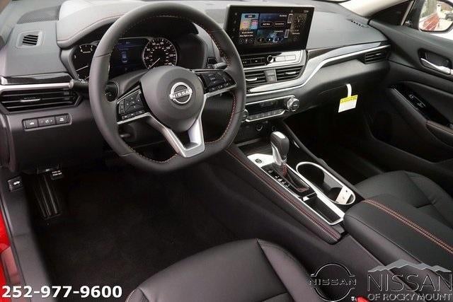 2025 Nissan Altima SR FWD