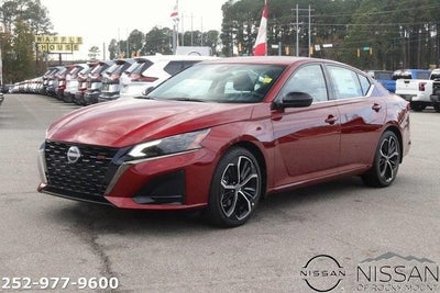 2025 Nissan Altima SR FWD