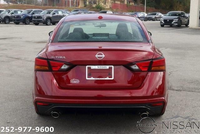 2025 Nissan Altima SR FWD
