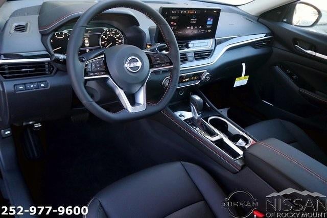 2025 Nissan Altima SR FWD