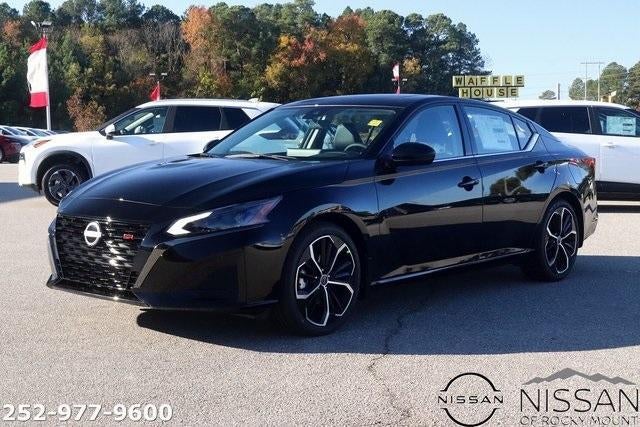 2025 Nissan Altima SR FWD