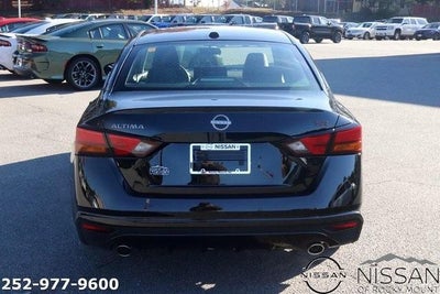 2025 Nissan Altima SR FWD