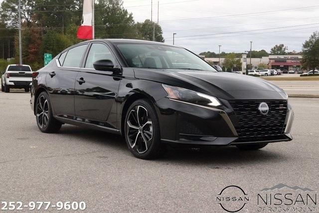 2025 Nissan Altima SR FWD