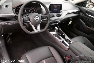 2025 Nissan Altima SR FWD