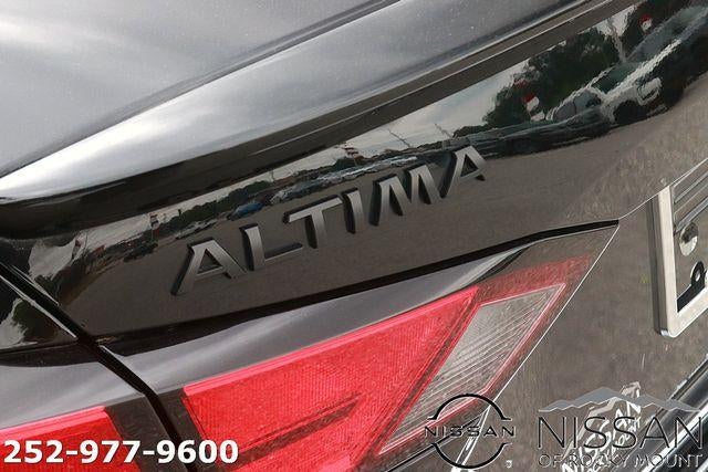 2022 Nissan Altima 2.5 SR AWD Sedan