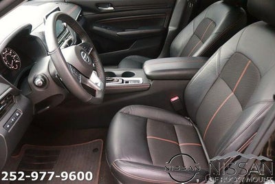2022 Nissan Altima 2.5 SR AWD Sedan