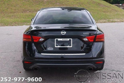 2022 Nissan Altima 2.5 SR AWD Sedan