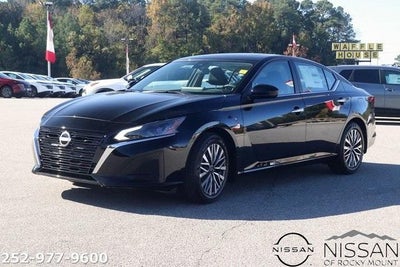 2025 Nissan Altima SV FWD