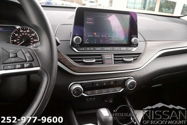 2024 Nissan Altima 2.5 SV Sedan