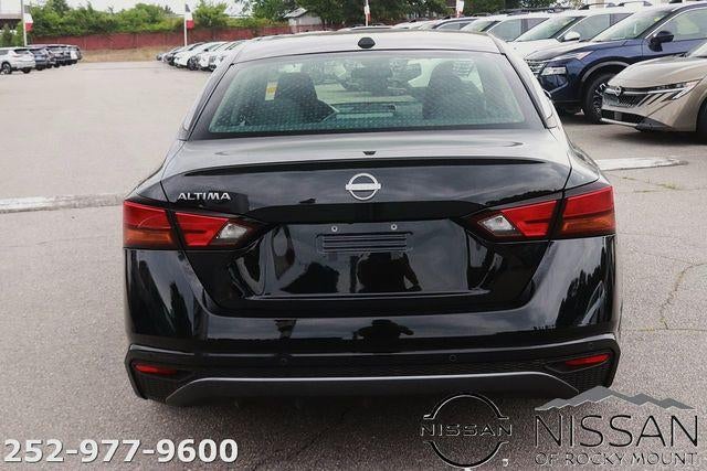 2026 Nissan Altima SV FWD