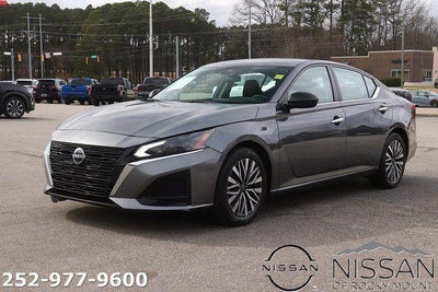 2024 Nissan Altima 2.5 SV Sedan