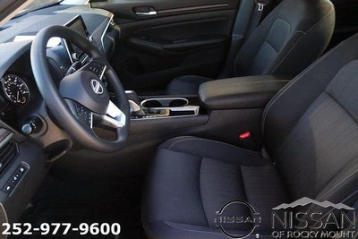 2024 Nissan Altima 2.5 SV Sedan