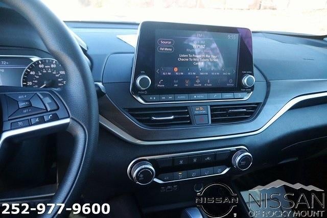 2024 Nissan Altima 2.5 SV Sedan