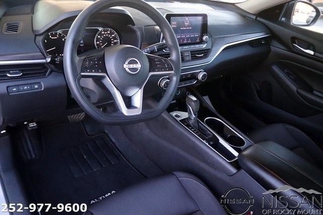2024 Nissan Altima 2.5 SV Sedan