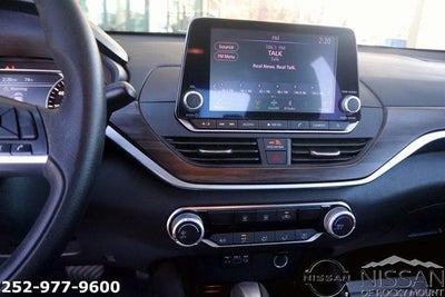 2024 Nissan Altima 2.5 SV Sedan