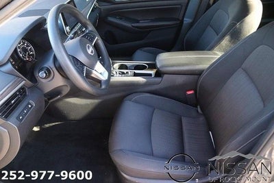 2024 Nissan Altima 2.5 SV Sedan