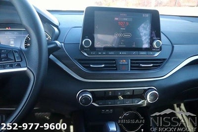 2024 Nissan Altima 2.5 SV Sedan