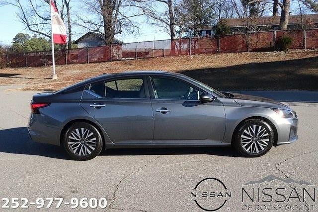 2024 Nissan Altima 2.5 SV Sedan