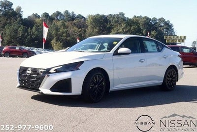 2025 Nissan Altima SV FWD