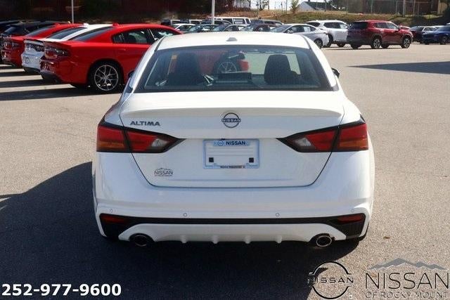 2025 Nissan Altima SV FWD