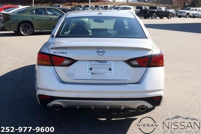 2025 Nissan Altima SV FWD