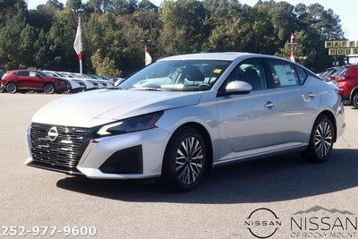 2025 Nissan Altima SV FWD