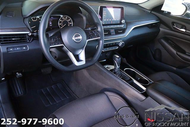 2024 Nissan Altima 2.5 SV Sedan