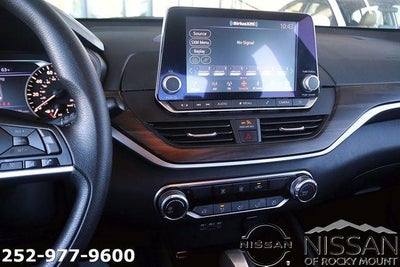 2024 Nissan Altima 2.5 SV Sedan