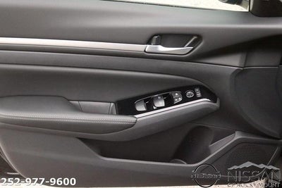 2025 Nissan Altima SL FWD