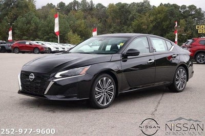 2025 Nissan Altima SL FWD