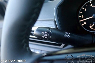 2025 Nissan Altima SL FWD