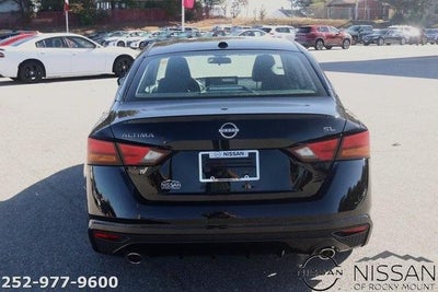 2025 Nissan Altima SL FWD